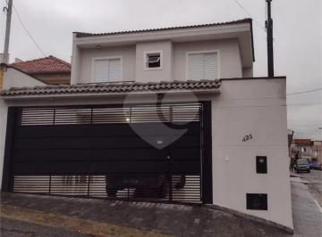 Casa · 70m² · 2 Quartos · 3 Vagas · Sobrado com 2 quartos à venda em Vila nivi - SP