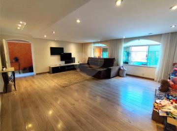 Casa · 220m² · 4 Quartos · 2 Vagas · Sobrado com 4 quartos à venda em Sítio da figueira - SP