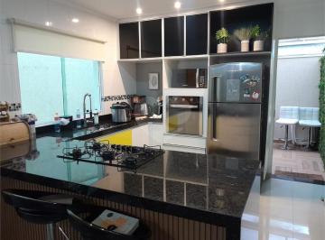 Casa · 120m² · 3 Quartos · 4 Vagas · Sobrado com 3 quartos à venda em Vila prado - SP