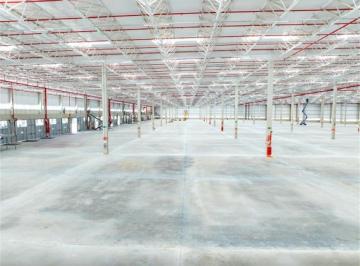 Comercial · 5452m² · 30 Vagas · Galpão à venda em Batistini - SP