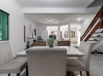 Casa · 371m² · 4 Quartos · 6 Vagas · Casa com 4 quartos à venda em Samambaia - SP