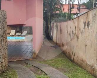 Casa · 407m² · 4 Quartos · 6 Vagas · Sobrado com 4 quartos à venda em Interlagos - SP
