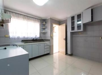 Casa · 200m² · 3 Quartos · 2 Vagas · Sobrado com 3 quartos à venda em Jardim santa emília - SP