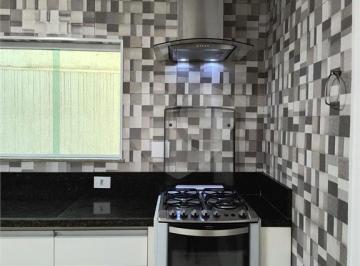 Casa · 140m² · 2 Quartos · 4 Vagas · Sobrado com 2 quartos à venda em Jardim santo elias - SP