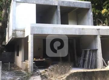 Terreno · 450m² · 1 Quarto · 2 Vagas · Realize o seu sonho de morar em meio ao Verde, próximodo ao Corcovado