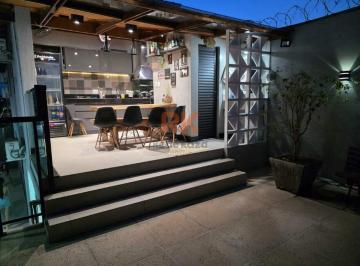 Casa · 292m² · 3 Quartos · 4 Vagas · Casa geminada à venda, 3 quartos, 1 suíte, 4 vagas, Cabral - Contagem/MG