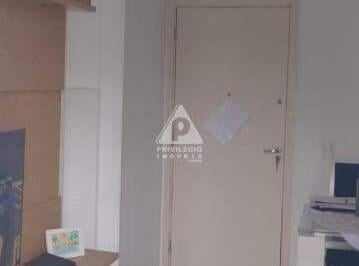 Apartamento · 51m² · 2 Quartos · 1 Vaga · Raridade! Apto 2 Quartos C/ Suíte + Varanda no Minha Praia 1. Condomínio Clube c/ lazer completo e S