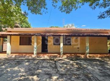 Casa · 270m² · 3 Quartos · 2 Vagas · Chácara com 5.236m² em Vinhedo – Espaço, natureza e localização privilegiada