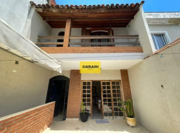 Casa · 220m² · 4 Quartos · 3 Vagas · Sobrado dos sonhos com 3 quartos, suíte e 3 vagas – Jardim Santo Inácio!