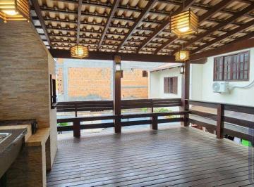 Casa · 3 Quartos · 2 Vagas · Sobrado Triplex no Bairro Fazendinha em Itajaí Sc