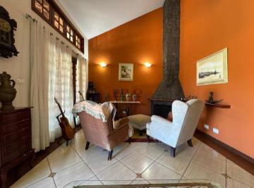 Casa · 350m² · 4 Quartos · 4 Vagas · Localização nobre, vizinhança seletiva e conforto absoluto.
