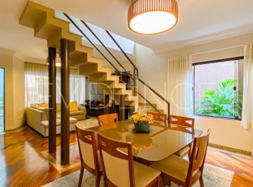 Casa · 136m² · 3 Quartos · 2 Vagas · Sobrado à venda com 3 dormitórios, sendo 1 suíte, 2 vagas de garagem no Jardim Têxtil