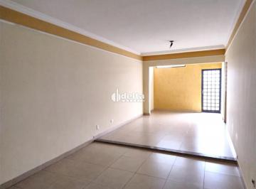 Casa · 200m² · 3 Quartos · 2 Vagas · Casa residencial com 3 quartos sendo 1 suíte disponível para locação e venda no bairro Brasil em Ube