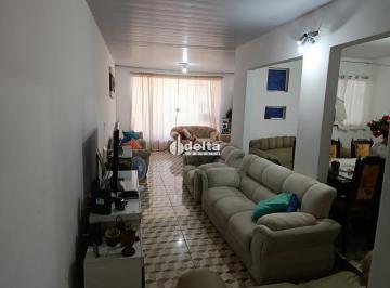 Casa · 220m² · 3 Quartos · 2 Vagas · Casa residencial com 3 quartos sendo 1 suíte disponível para venda no bairro Cidade Jardim em Uberlâ