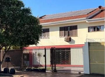 011761826458164.jpg · Amplo sobrado com 5 quartos, 2 suítes e área gourmet no Bairro Aeroporto  terreno 390 m² e 330 m² de