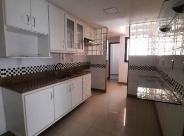 Apartamento · 115m² · 3 Quartos · 2 Vagas · Apartamento com três quartos na Praia de Itapoã