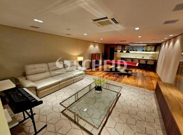 Casa · 281m² · 2 Quartos · 2 Vagas · Sobrado de cinema, com 281m2 em 3 pavimentos com 2 Suites e 2 vagas, na Vila Anhanguera