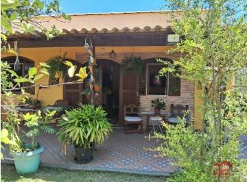 Casa · 200m² · 2 Quartos · 2 Vagas · Linda Casa em Maricá – Jardim Interlagos por R$ 320.000