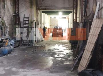 Comercial · 300m² · 1 Quarto · 1 Vaga · Loja em Vila Nova, Santos/SP