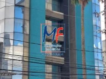 Comercial · 42m² · Excelente sala comercial em Indianópolis, com 42,63m² e 1 vaga de garagem. Ideal para diversos tipos