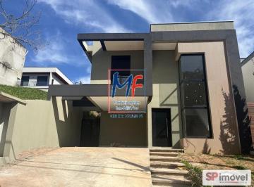 Casa · 250m² · 3 Quartos · Excelente casa em cond. fechado em Mogi das Cruzes/SP, 250 m² a.u., 3 dormitórios (3 suítes), sala c