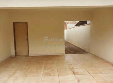 Casa · 93m² · 2 Quartos · 2 Vagas · Casa localizada no Jardim Maria Lucia com 2 dormitorios e 2 vagas de garagem.