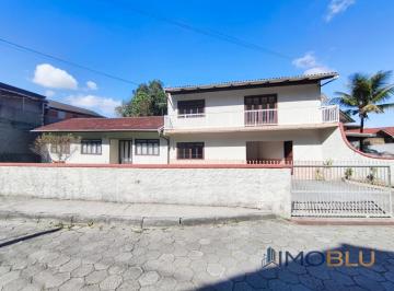 Casa · 298m² · 5 Quartos · 4 Vagas · Casa com 2 pisos de alvenaria mais 1 casa de madeira no bairro Itoupava Norte
