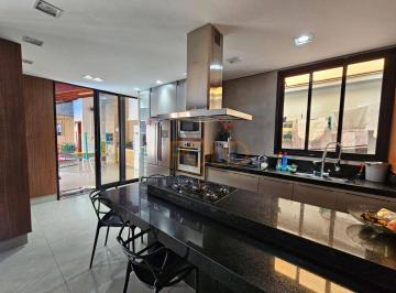 a51de73c3eea23f40721c927a9ddf3f47ba9c254 · Casa à venda no bairro Jardim Botânico em Uberlândia