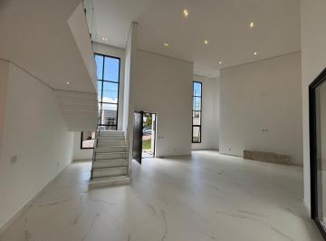 Casa · 329m² · 4 Quartos · 6 Vagas · Casa com 4 suítes na Aldeia da Serra