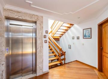 s82XCBxprcgXRBGO7Ukayuc3XZewE7chaOGkc67l.jpg · Linda casa no Ecoville com quintal e elevador.