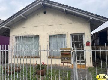 Foto 01 · Imperdível oportunidade de investimento: Casa comercial à venda em Joinville-SC, Bucarein! 3 quartos