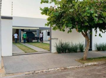 Casa · 140m² · 1 Quarto · ÁREA DE FESTE COM ÓTIMA LOCALIZAÇÃO ACEITA CARRO NA NEGOCIAÇÃO