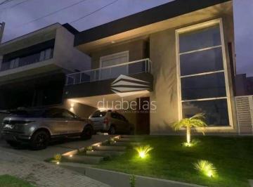 Casa · 240m² · 3 Quartos · 2 Vagas · Linda Casa, no Residencial Mantiqueira.