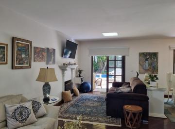 Casa · 293m² · 3 Quartos · 5 Vagas · Apartamento à venda em Granja Viana com 293 m², 3 quartos, 4 vagas