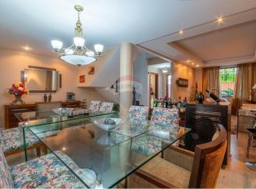 Casa · 337m² · 5 Quartos · 3 Vagas · Casa à venda em Vista Alegre. 4qts com suíte, sala de jantar e estar, area gourmet com pisicna e ch