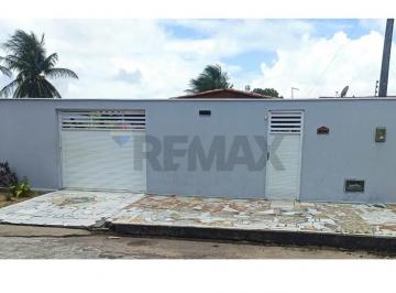 Casa · 300m² · 4 Quartos · 2 Vagas · Casa Espaçosa 4 Quartos à Venda em Natal - Oportunidade Imperdível de adquirir seu imóvel