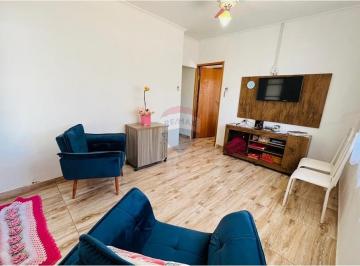 Casa · 150m² · 2 Quartos · 2 Vagas · Conforto e Tranquilidade no Alto do Pinheiro