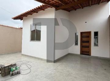 Garagem Coberta · Casa no Jardim Aliança 2 com 3 quartos, 1 suíte, Área gourmet e garagem coberta!