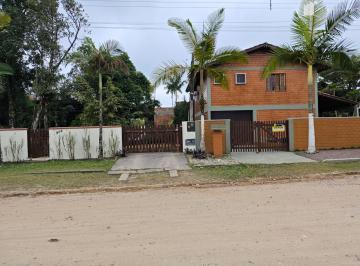 Casa · 214m² · 4 Quartos · 3 Vagas · Sobrado no Balneário Palmeira