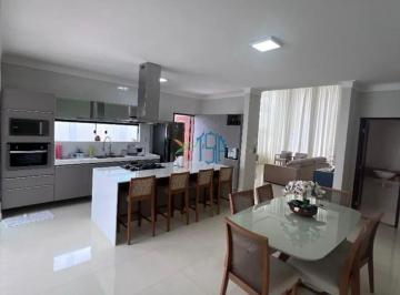 Casa · 359m² · 3 Quartos · 4 Vagas · Casa em Condomínio/Casa com 3 Quartos (1 suíte master e 2 suítes) no Condomínio Green Club III