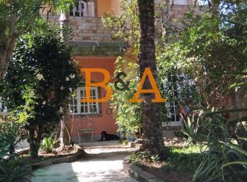 Casa · 240m² · 4 Quartos · 2 Vagas · Casa à Venda em Itatiaia - 4 Quartos - Conforto, Natureza e Qualidade de Vida