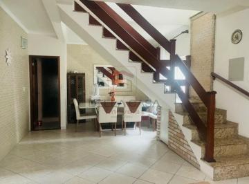 Casa · 300m² · 6 Quartos · 2 Vagas · Casa a venda no Tatuapé com 6 dormitórios e 2 vagas.