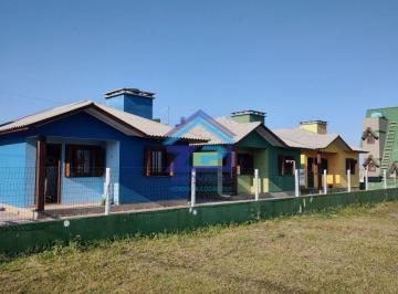 Casa · 2 Quartos · Casas individuais à venda a beira mar - 02 dormitórios - 72m²