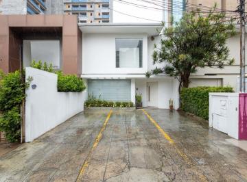 Comercial · 163m² · 14 Quartos · 2 Vagas · Loja na Rua Professor João Brito, N. 47 • 163 m²