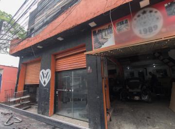 Comercial · 60m² · 3 Quartos · 1 Vaga · Loja na Rua Avinhado, N. 28 • 60 m²