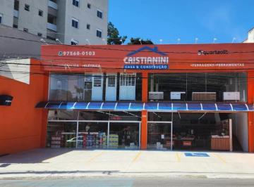 Comercial · 400m² · 6 Vagas · Loja na Rua Maria Amália Lopes Azevedo, N. 696 • 400 m²