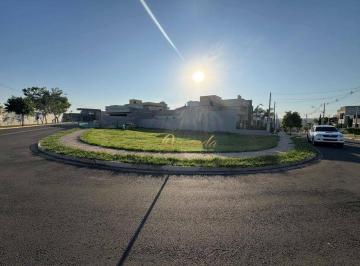 487d54f4a37c97bdec3de5fb937baa63cbe953b0 · Terreno de esquina à venda, plano, 458,83 m², projeto aprovado, Condomínio Piemonte, Indaiatuba.