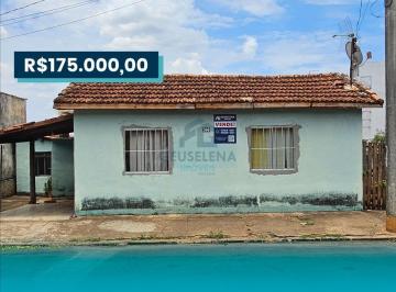 Casa · 101m² · Casa Padrão em Dores do Indaiá