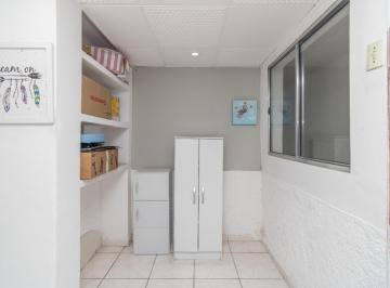 8e6509d5-bf33-4e10-9a62-d43e7a3f2a64 · Imperdível casa para venda em Vila Bancária Munhoz com 4 quartos, sendo 1 suíte, 240m²