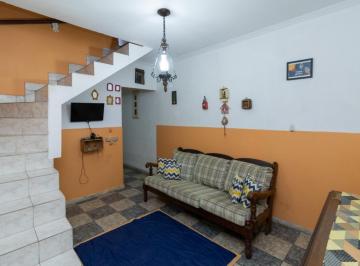 01380000-63dc-46aa-ae84-0437322f76bc · Confortável sobrado para venda em Remédios com 3 quartos, 175m²